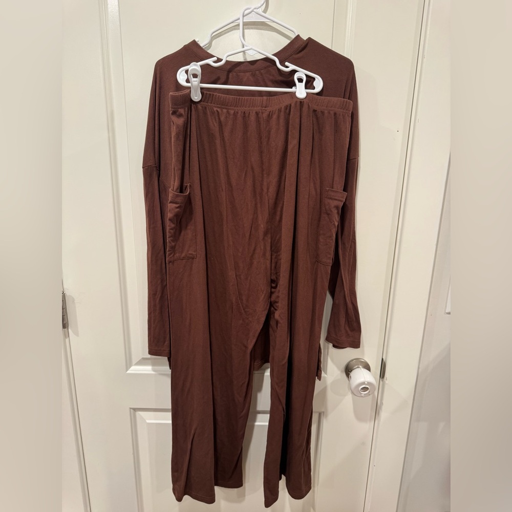 Cozy Women's Brown Pajama Set - Soft Long Sleeve Top & Pants